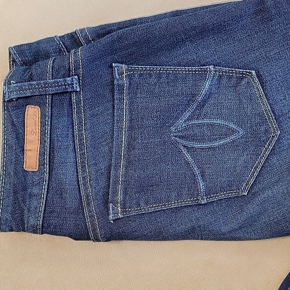 Level 99 Liza Skinny Dark (Silent) Wash Jeans Size 26 EUC - Picture 2 of 15
